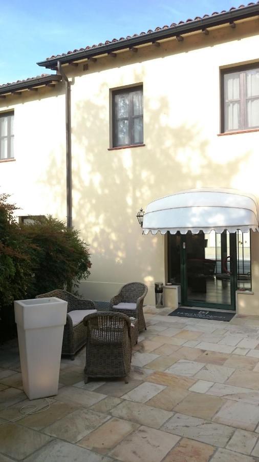 Hotel Villa Nabila 레기올로 외부 사진
