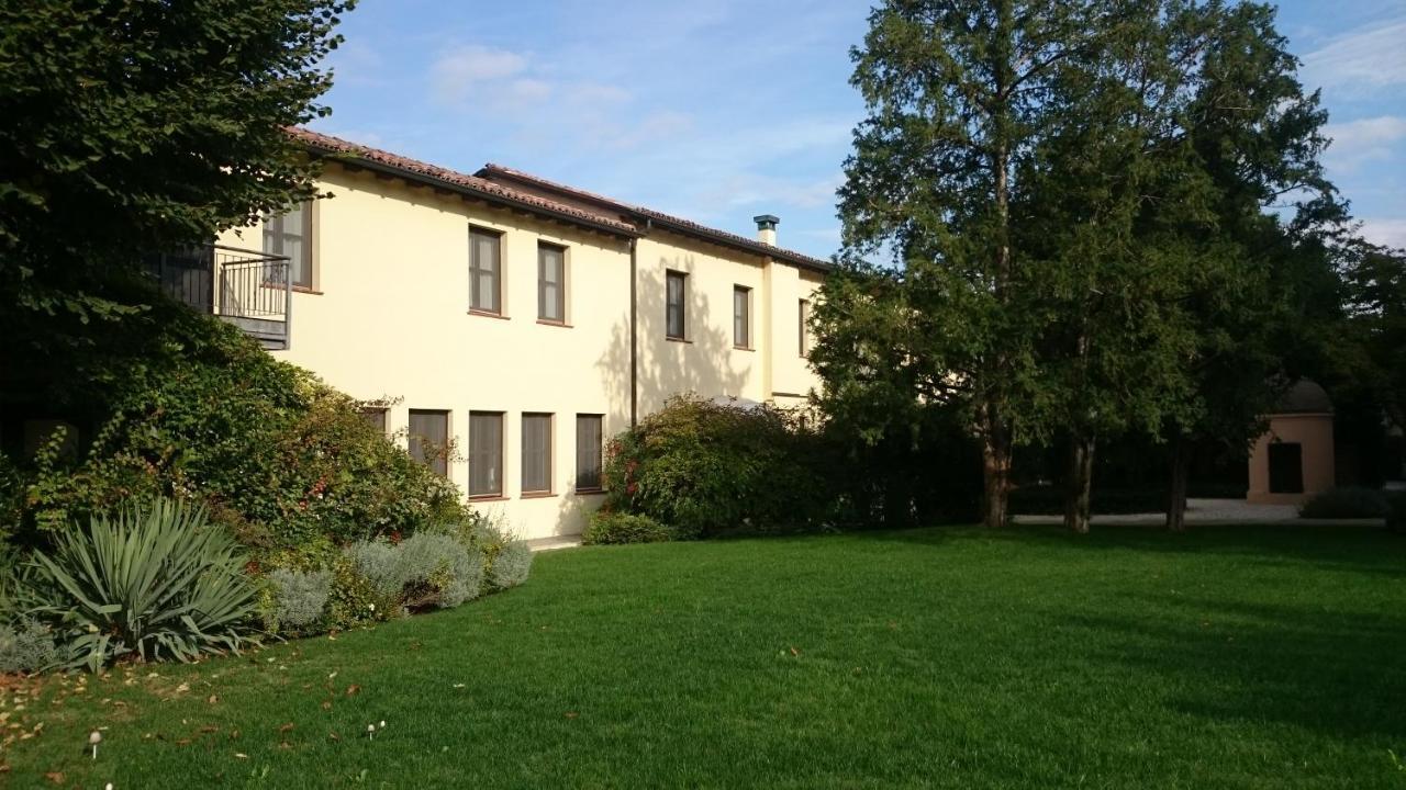 Hotel Villa Nabila 레기올로 외부 사진